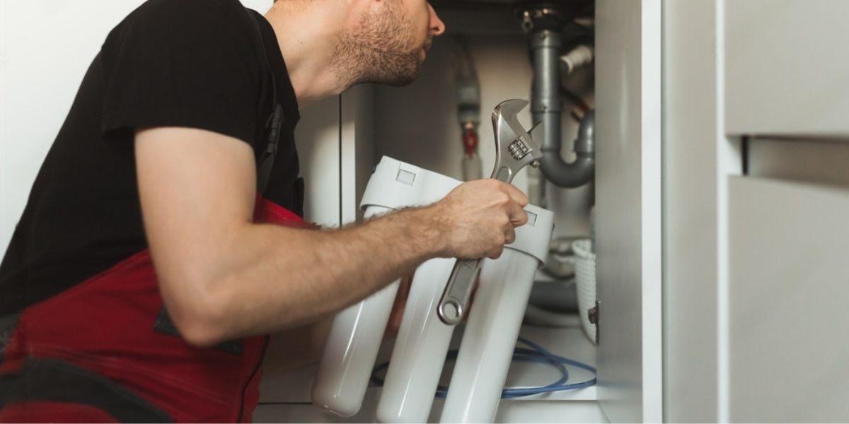 How to install a reverse osmosis system at home
