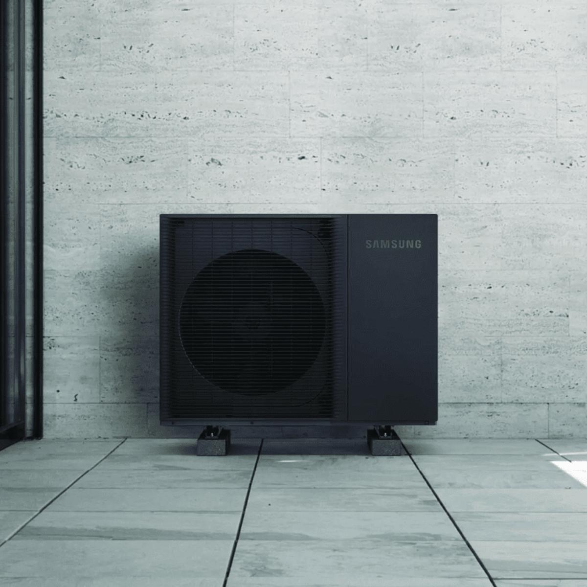 Zestaw aerotermiczny monoblok Samsung EHS HT 8 kW + ClimateHub 260 litrów z odnośnikiem KITSAMEHSHT8+260 od marki SAMSUNG