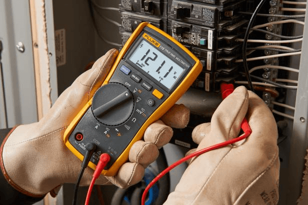 Fluke 115 Digital Multimeter with reference 2583583 from the brand FLUKE