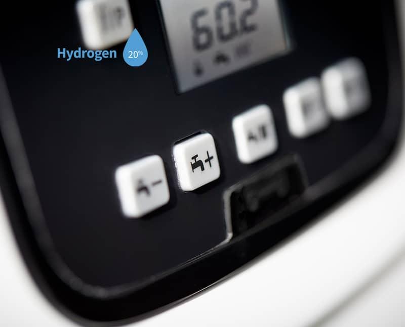 Kocioł kondensacyjny Baxi PLATINUM COMPACT 26/26 F ECO z kominem 60/100 z odnośnikiem 7725724 od marki BAXI