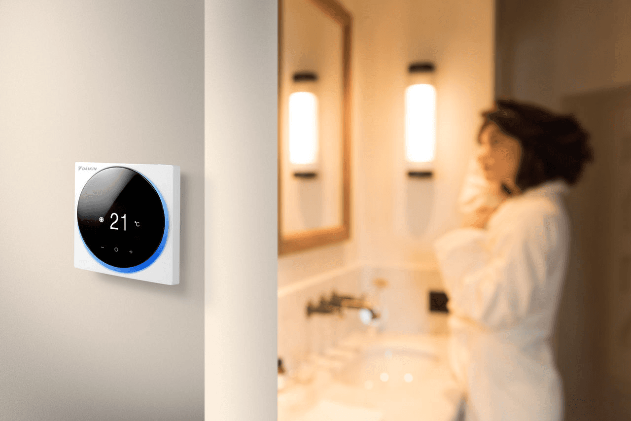 Przewodowy termostat Daikin Madoka BRC1H52W z odnośnikiem BRC1H52W od marki DAIKIN