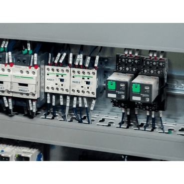 Plug-in Power Relay HARMONY Relay 15 A 1 NO NC with LED with reference RPM12P7 from the brand SCHNEIDER ELECTRIC
