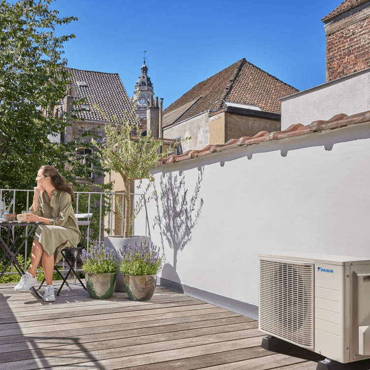 2x1 Air Conditioner with WiFi Daikin Perfera 2.0 kW + 5.0 kW with reference KITDAIPER2MXM50A2050 from the brand DAIKIN